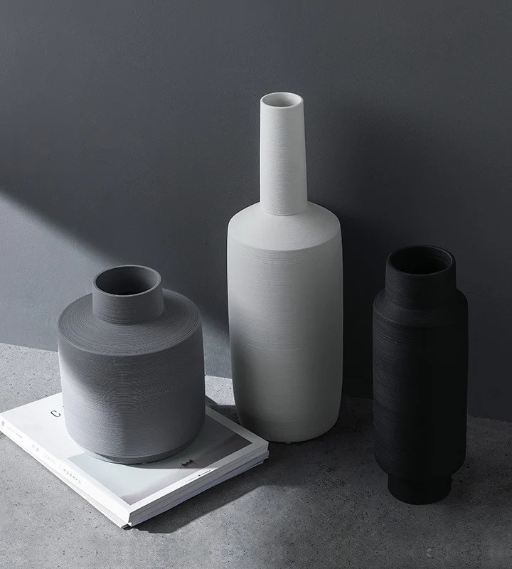 Atelier Vase, Ribbed Black